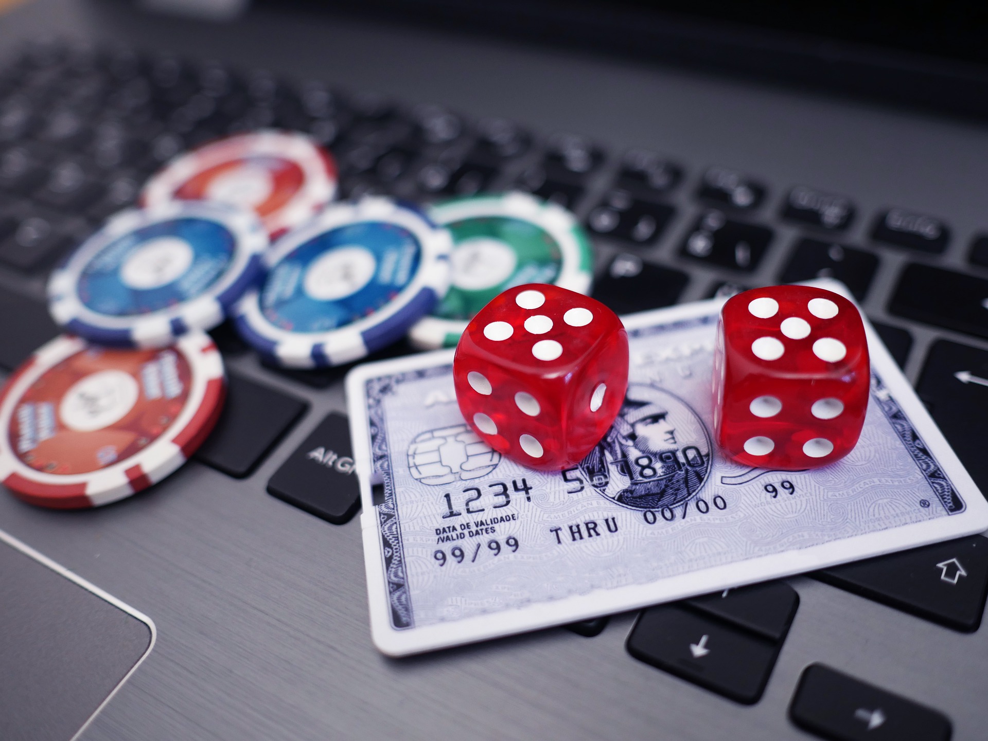 How to Win in Online Casinos